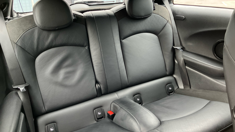 MINI Hatchback 2.0 Cooper S Sport 3dr Auto Petrol Hatchback